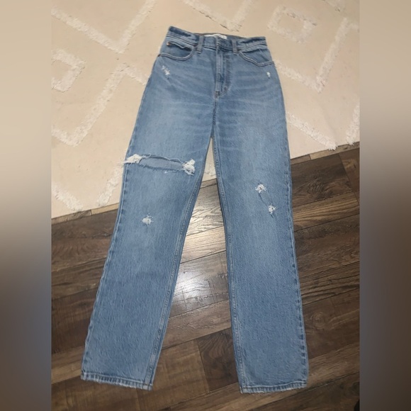 Ultra High Rise 90s Straight Jean Abercrombie denim classic in medium wash boho - Picture 6 of 8